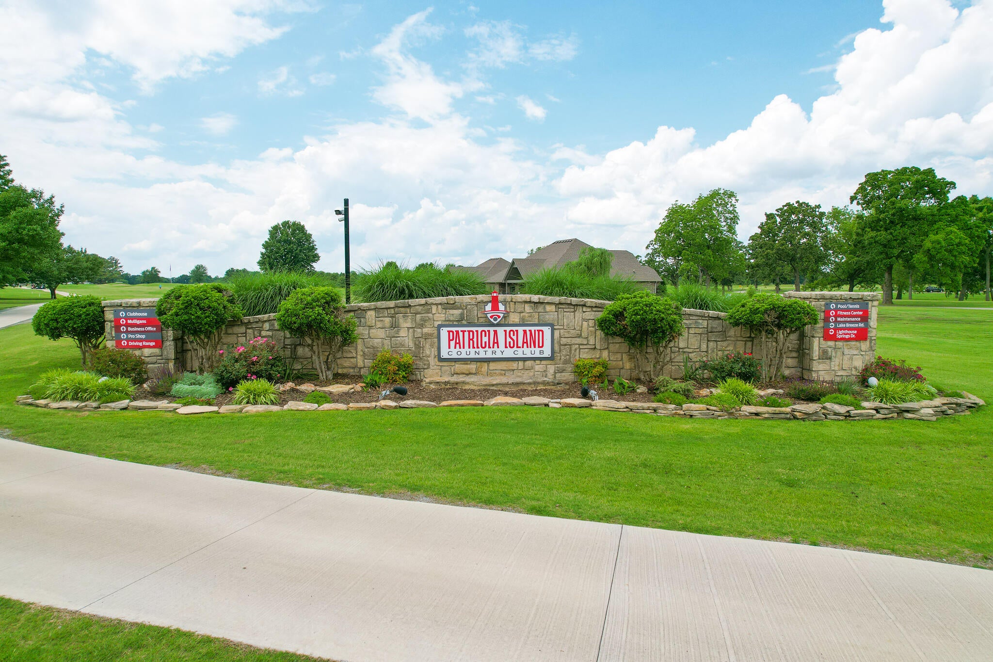 4941 Lost Cove Road Grove, OK 74344 - Photo 4 of 66 "Welcome Home"
