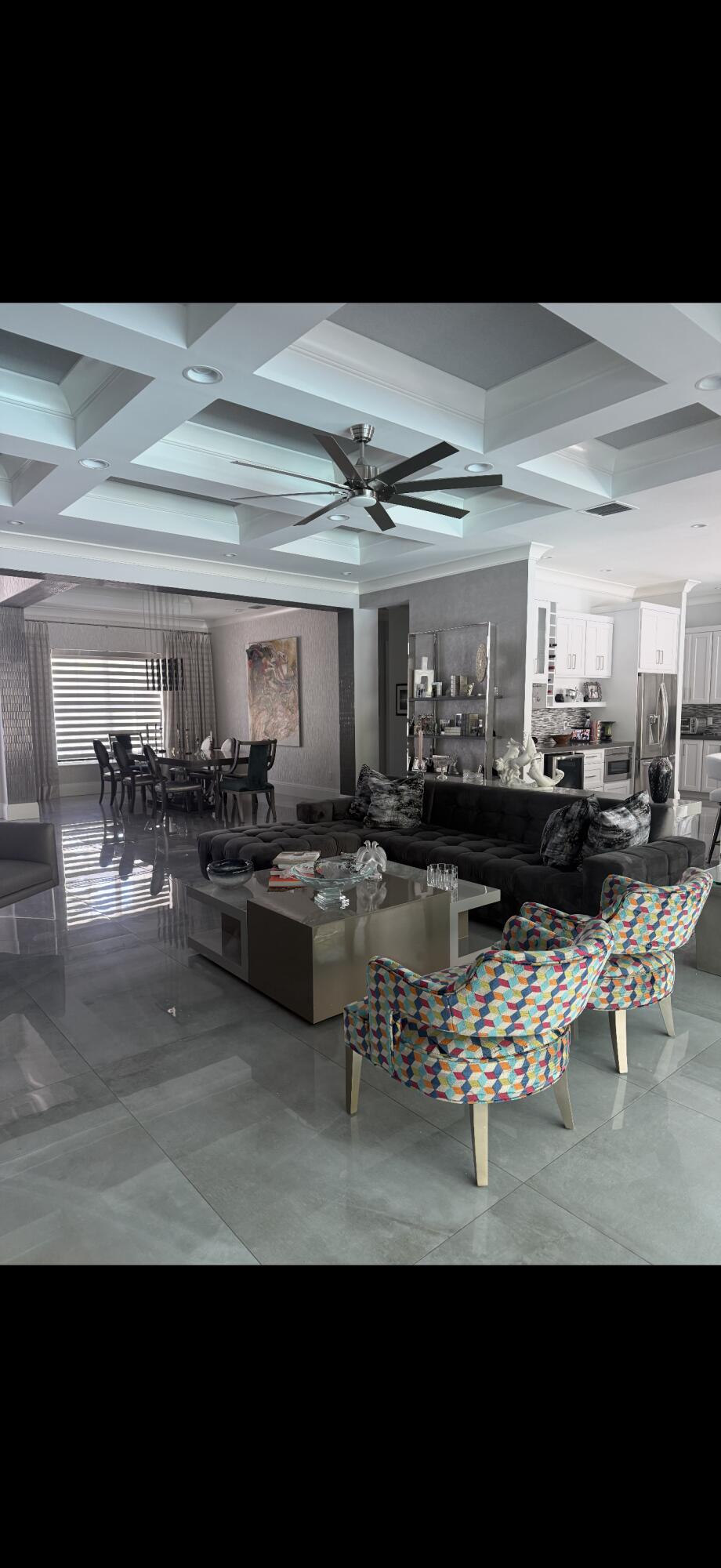 951 Northeast 2nd Terrace Boca Raton, FL 33432 - Photo 4 of 27 living area