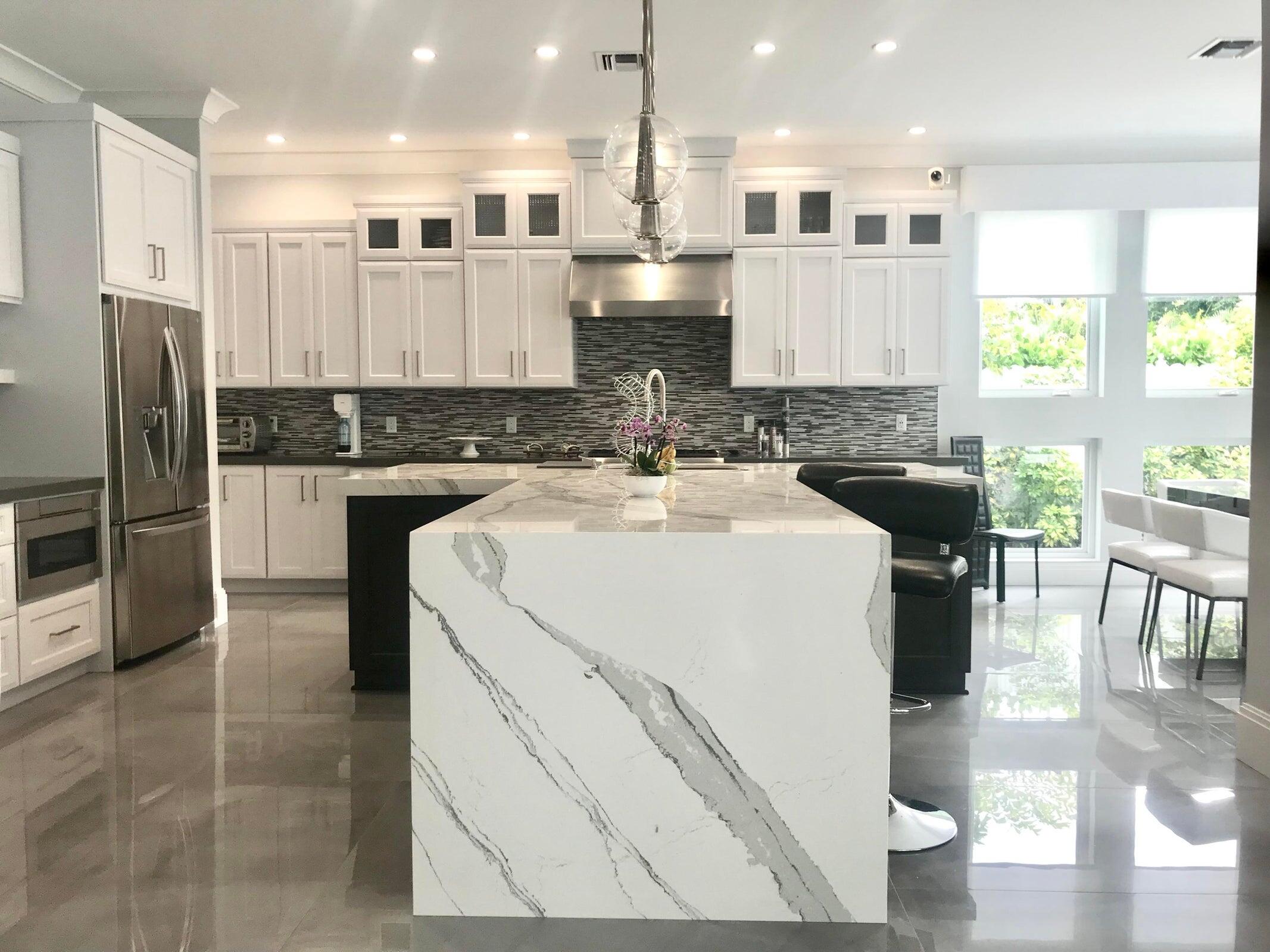 951 Northeast 2nd Terrace Boca Raton, FL 33432 - Photo 5 of 27 kitchen