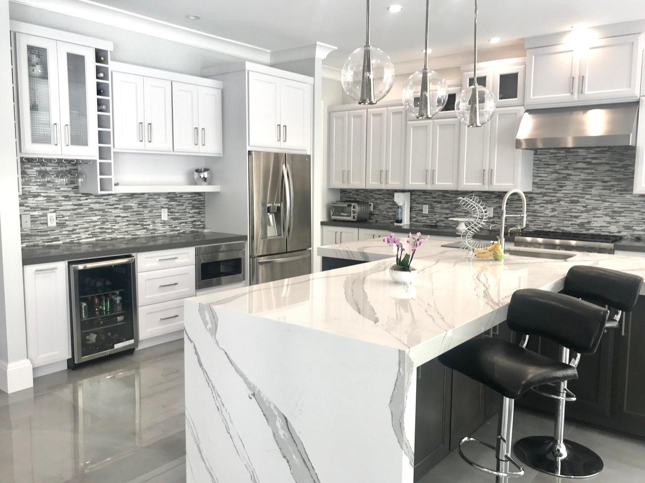 951 Northeast 2nd Terrace Boca Raton, FL 33432 - Photo 6 of 27 kitchen