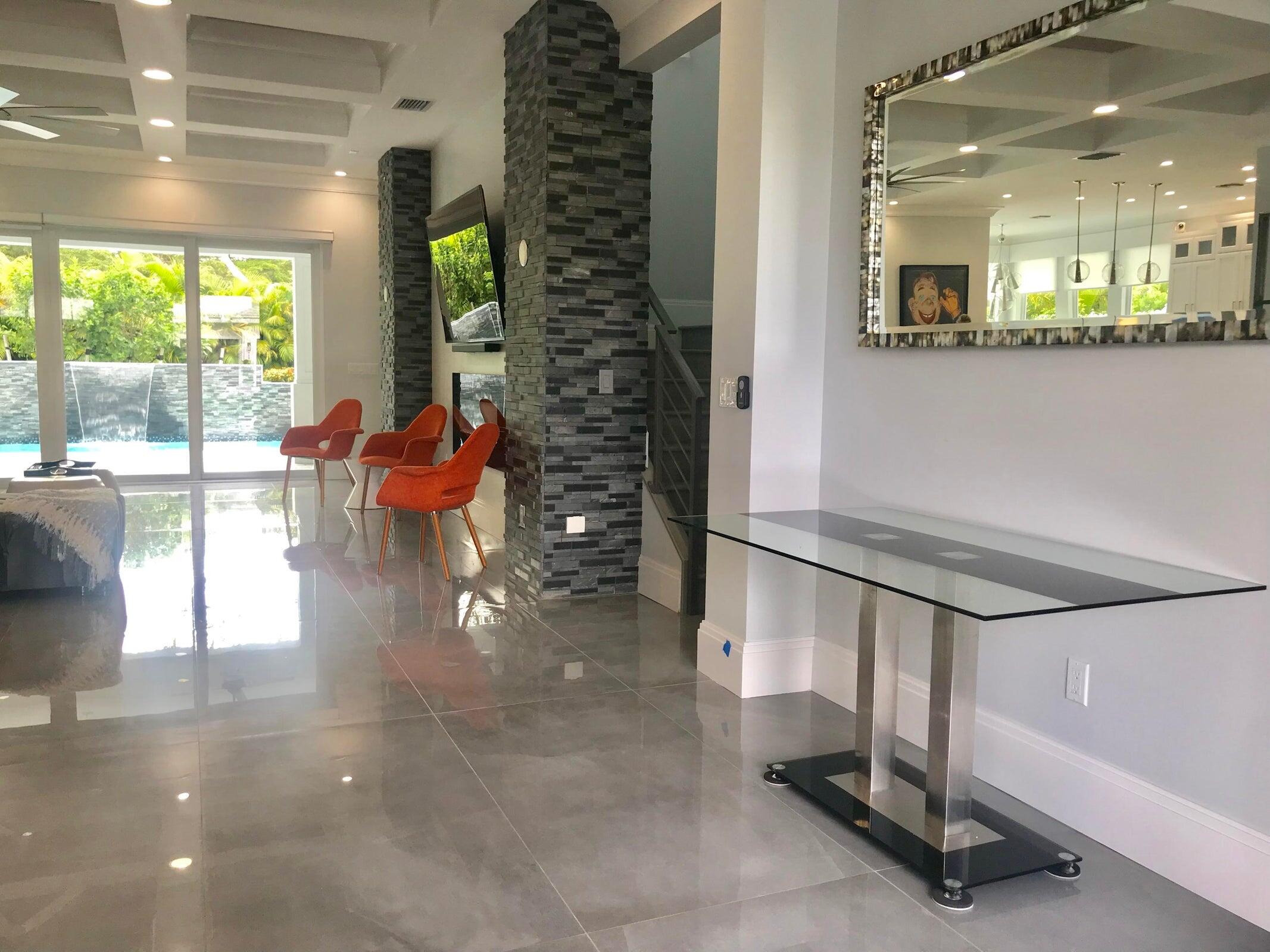 951 Northeast 2nd Terrace Boca Raton, FL 33432 - Photo 8 of 27 entrance