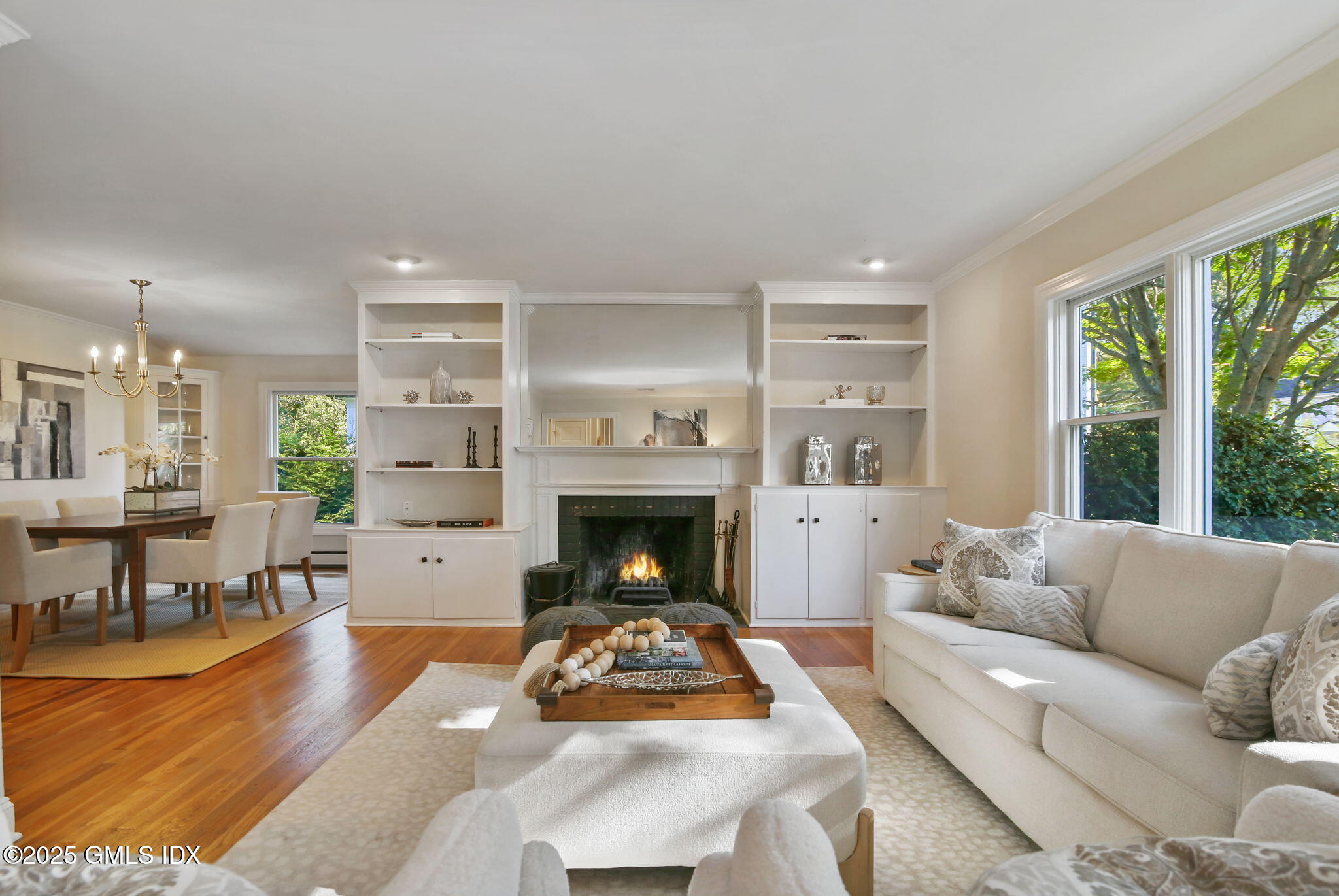 7 Pleasant View Place Old Greenwich, CT 06870 - Photo 4 of 22 a living room with furniture and a fireplace