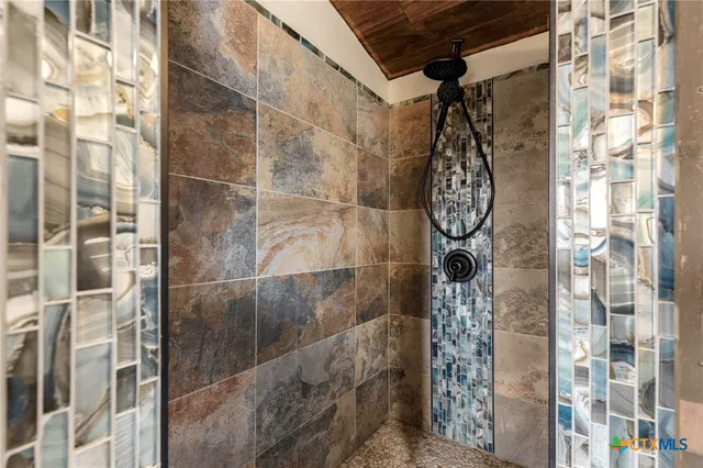 $589,000 | 771 Hillje Road, Kingsbury, TX 78638