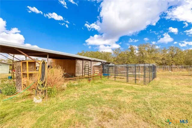 $589,000 | 771 Hillje Road, Kingsbury, TX 78638