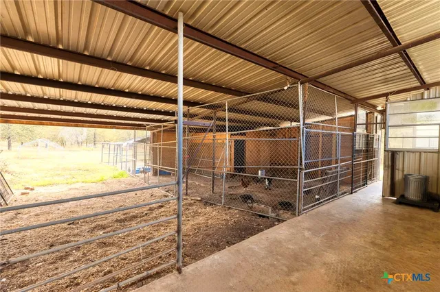 $589,000 | 771 Hillje Road, Kingsbury, TX 78638