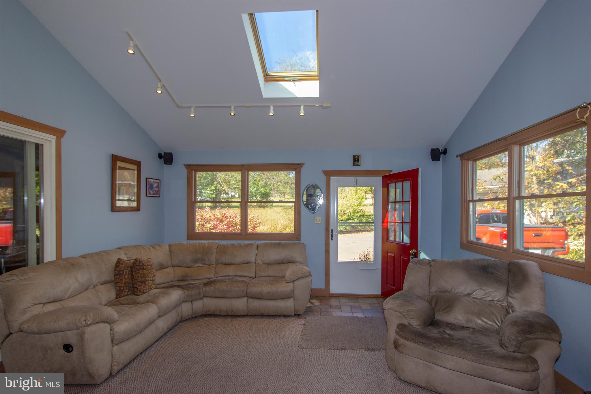 162 Klingerman Road Telford, PA 18969 - Photo 3 of 27 Natural Day Light