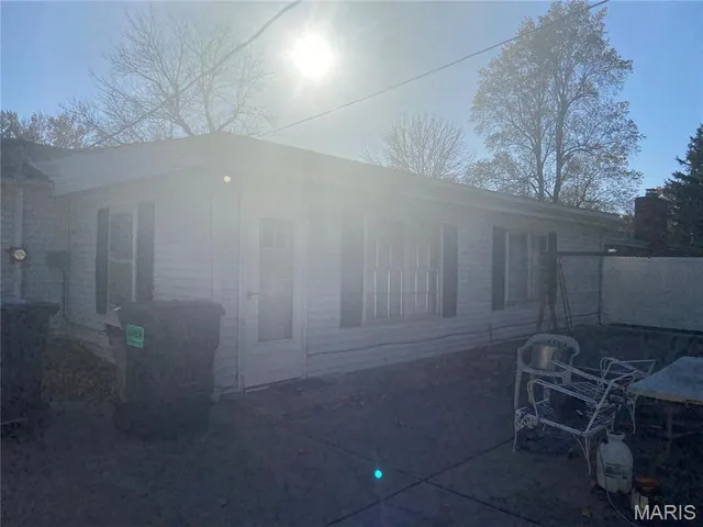 $165,000 | 207 Primrose Lane, Fairview Heights, IL 62208