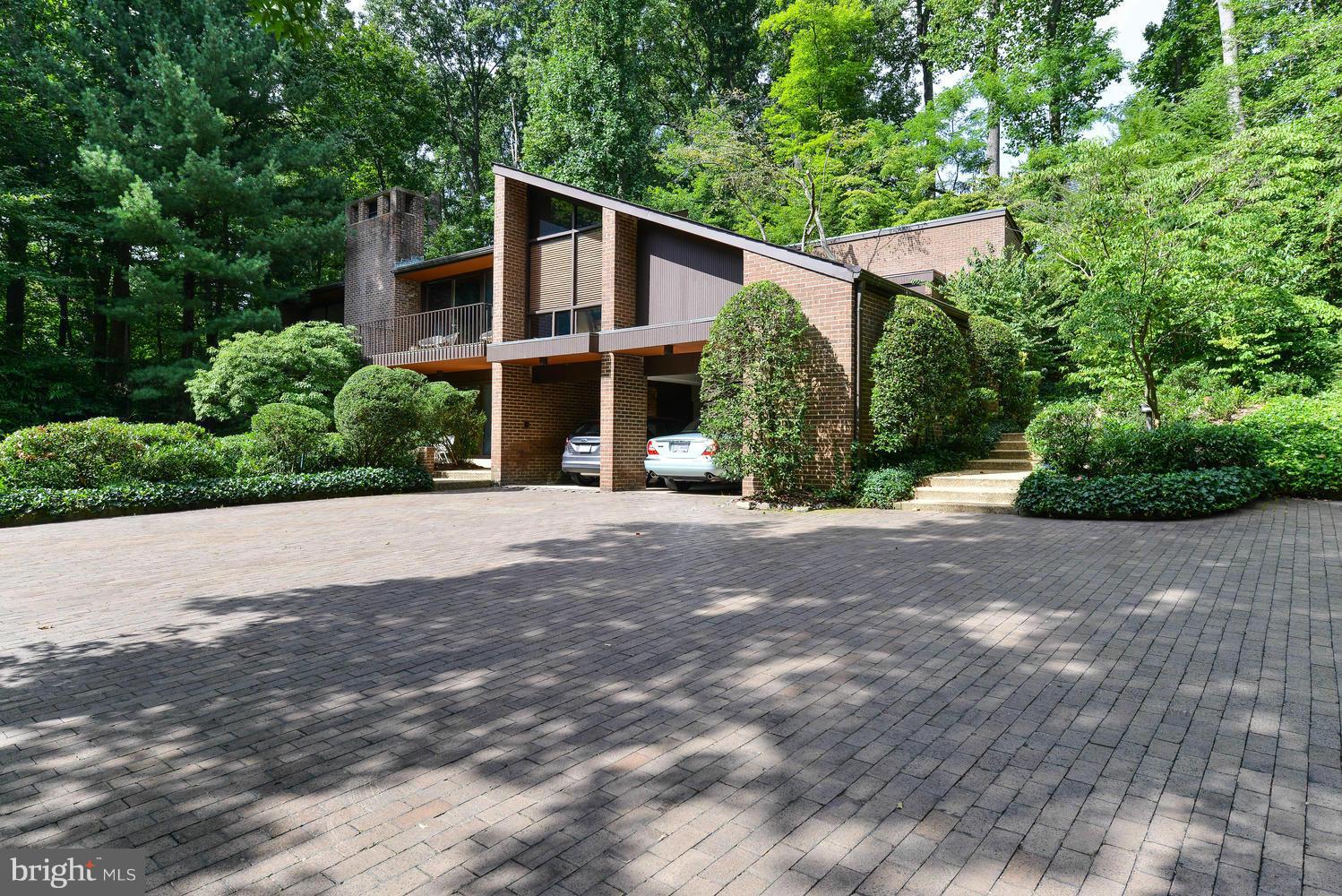 7512 Fort Hunt Road Alexandria, VA 22307 - Photo 2 of 16 Exterior (General)