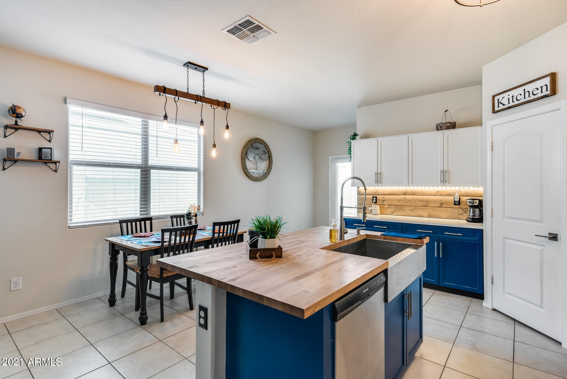 30928 West Picadilly Road Buckeye, AZ 85396 - Photo 13 of 31