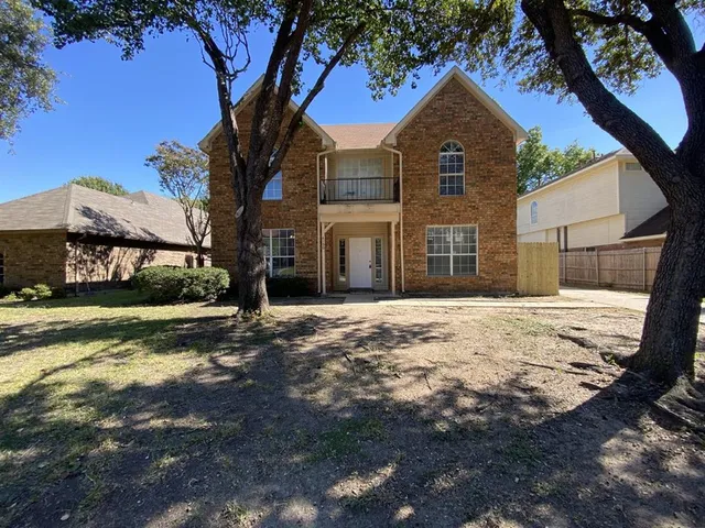 $2,495 | 4150 Briar Hill Drive, Grand Prairie, TX 75052