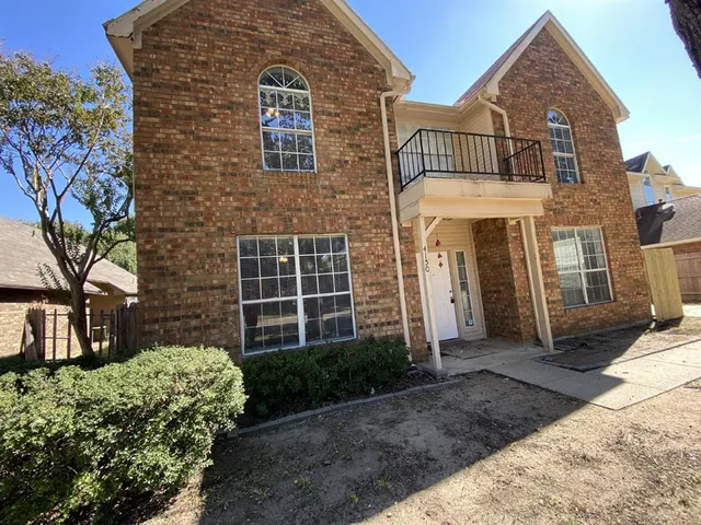 $2,495 | 4150 Briar Hill Drive, Grand Prairie, TX 75052