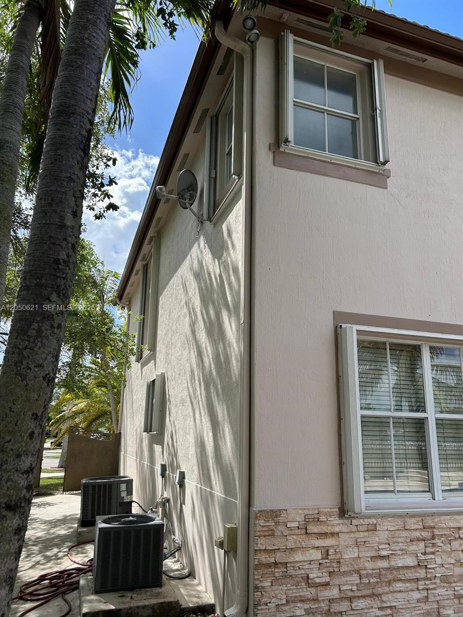 1331 Southwest 153rd Path Miami, FL 33194 - Photo 7 of 8
