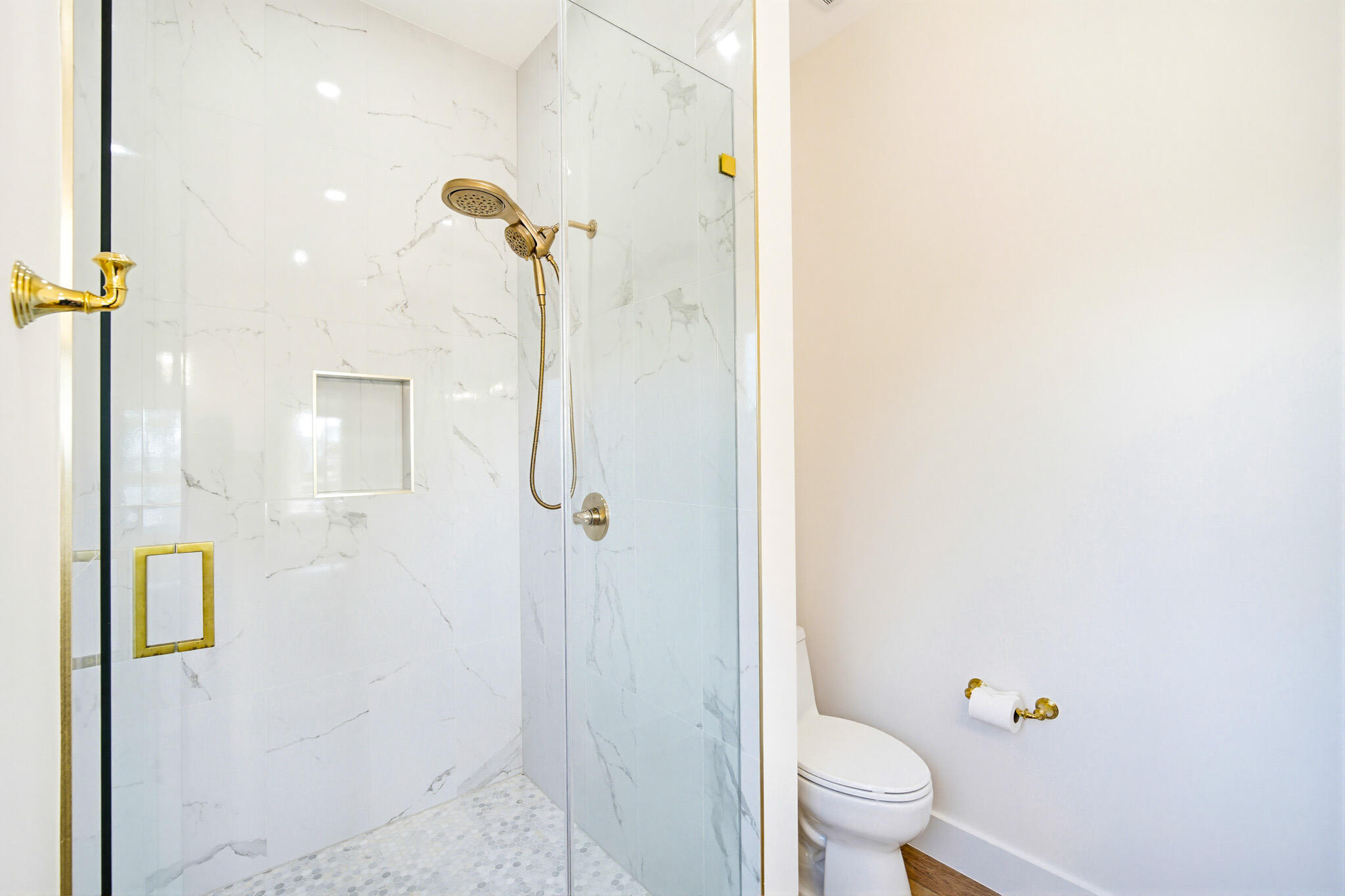 16200 Old State Road, Unit 4A Sugarloaf, FL 33042 - Photo 28 of 61 Primary Bathroom