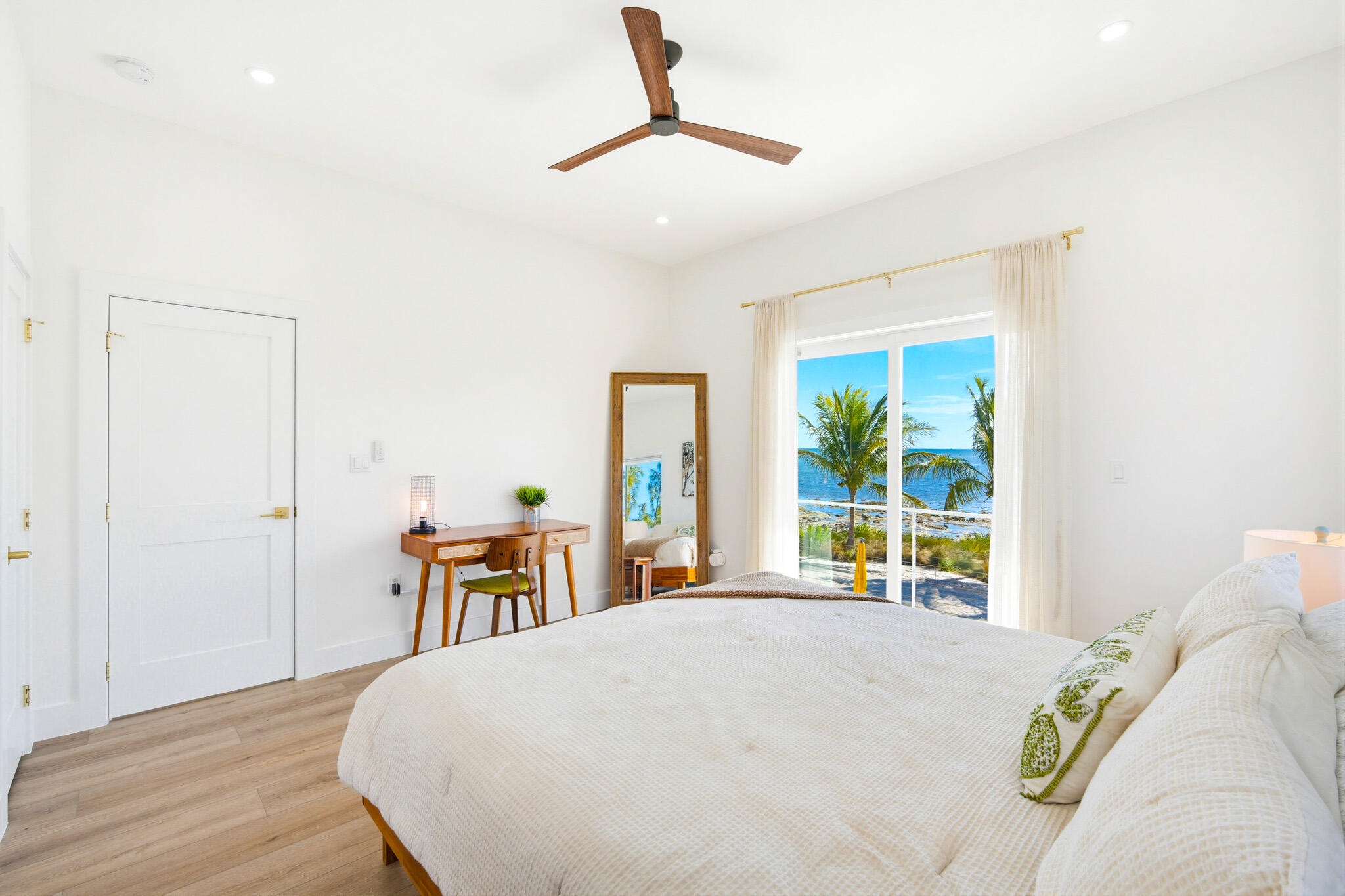 16200 Old State Road, Unit 4A Sugarloaf, FL 33042 - Photo 29 of 61 Primary Bedroom w/ Exterior Access