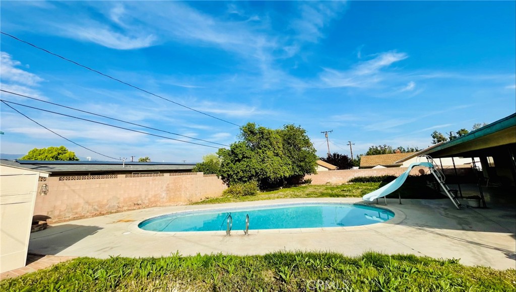 5875 Olive Avenue Rialto, CA 92377 - Photo 2 of 54 a view of a backyard with plants
