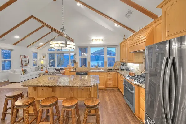 $1,325,000 | 27431 Alpen Drive, Lake Arrowhead, CA 92352