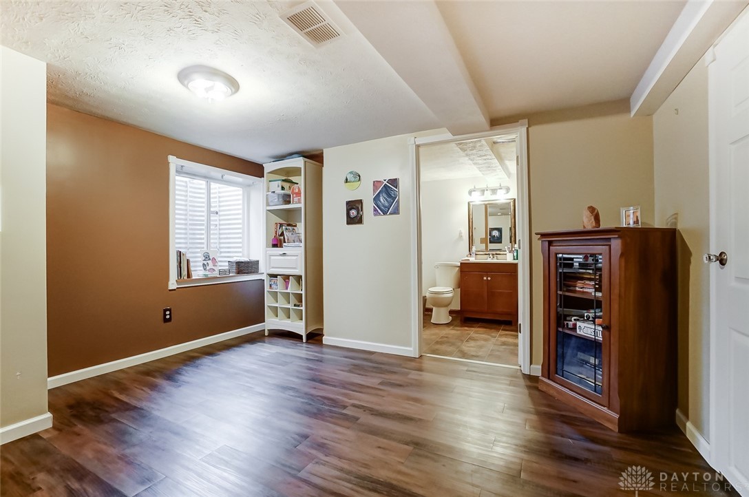 3931 Harris Lane Springfield, OH 45503 - Photo 24 of 37 Gallery Image 24