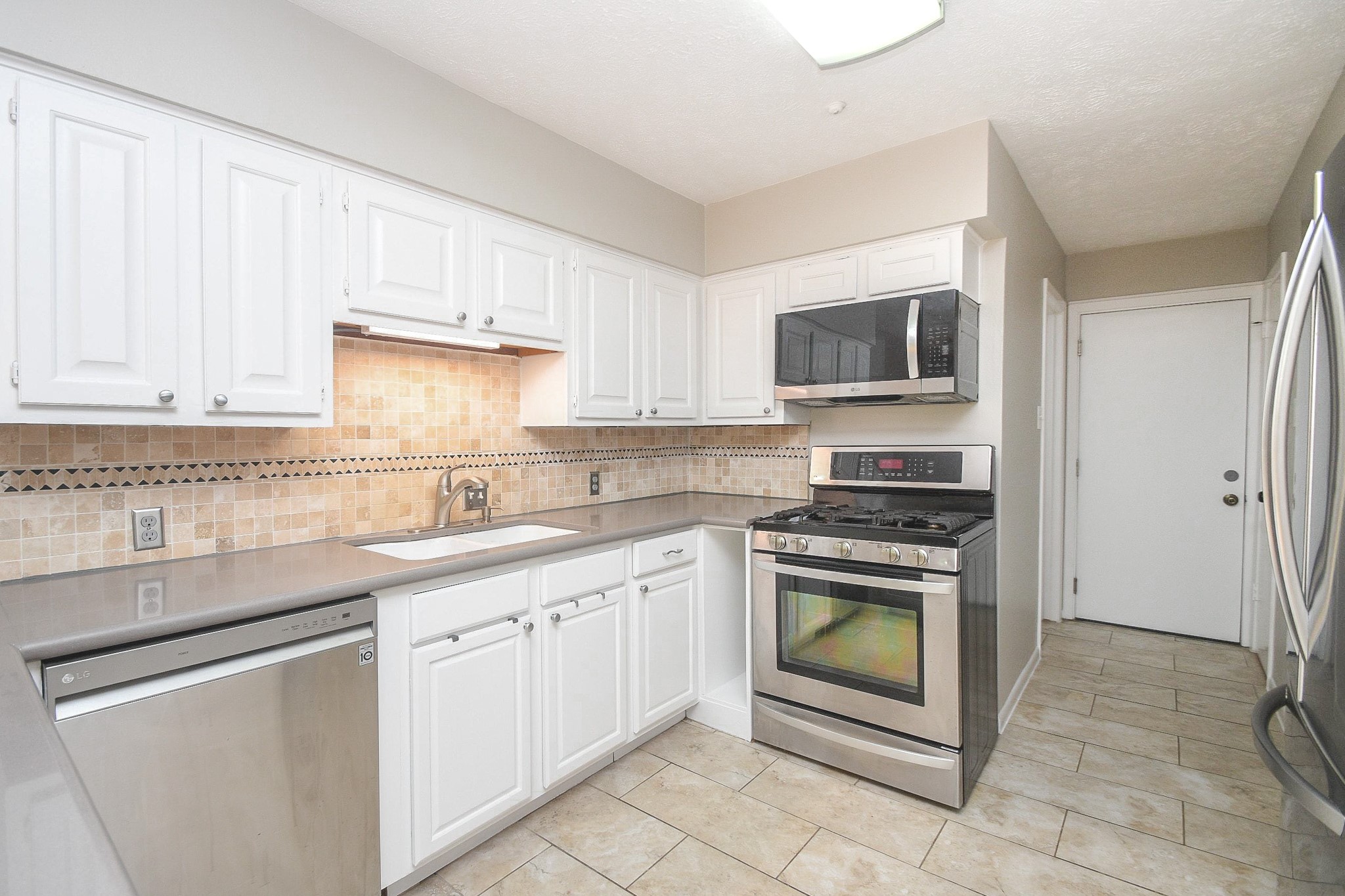 239 Malone Street, Unit B Houston, TX 77007 - Photo 11 of 35