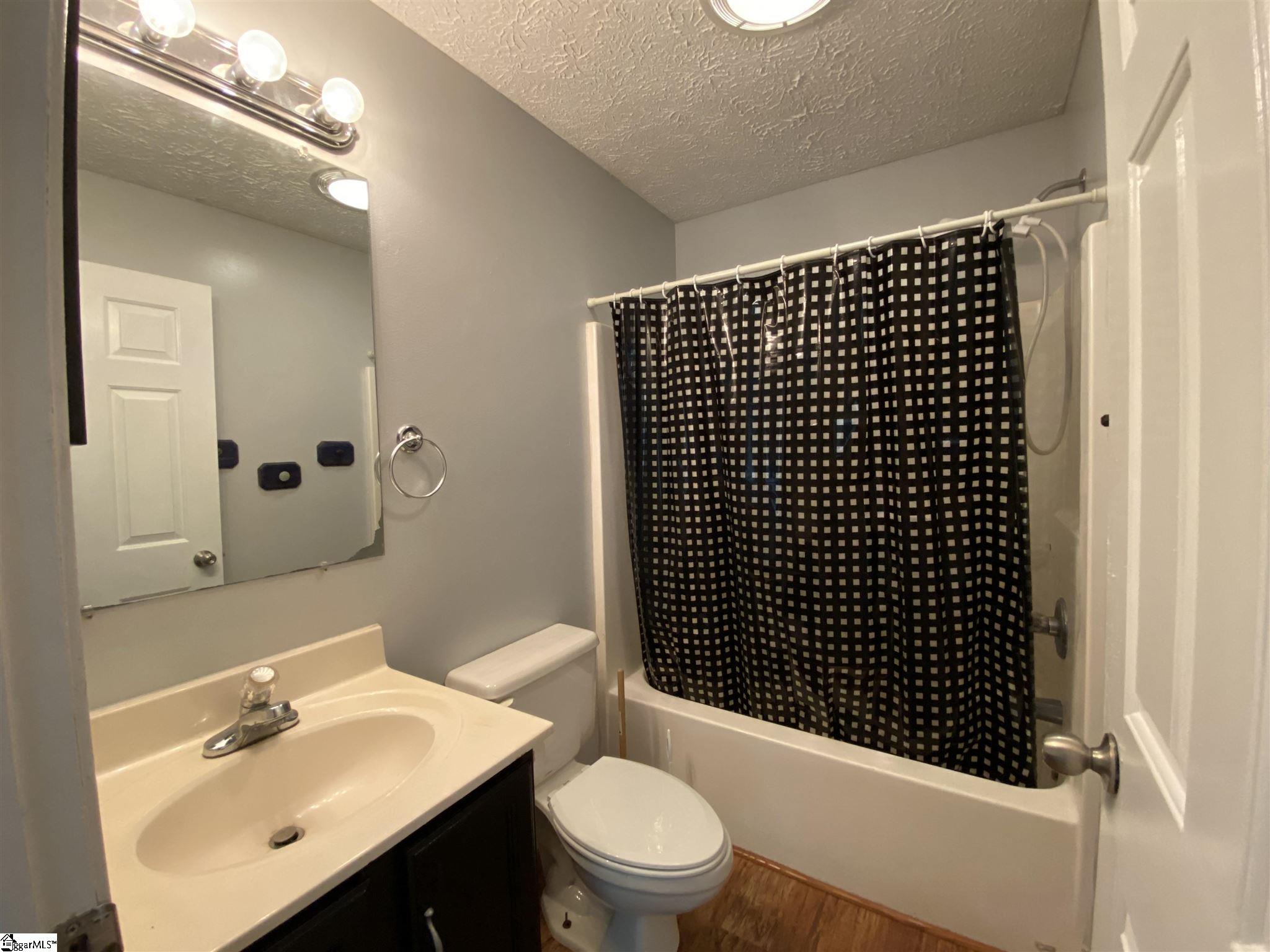 400 Rosemary Lane Fountain Inn, SC 29644 - Photo 5 of 12 Gallery Image 5