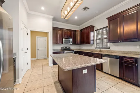 $239,500 | 304 Norman Drive, Lafayette, LA 70501