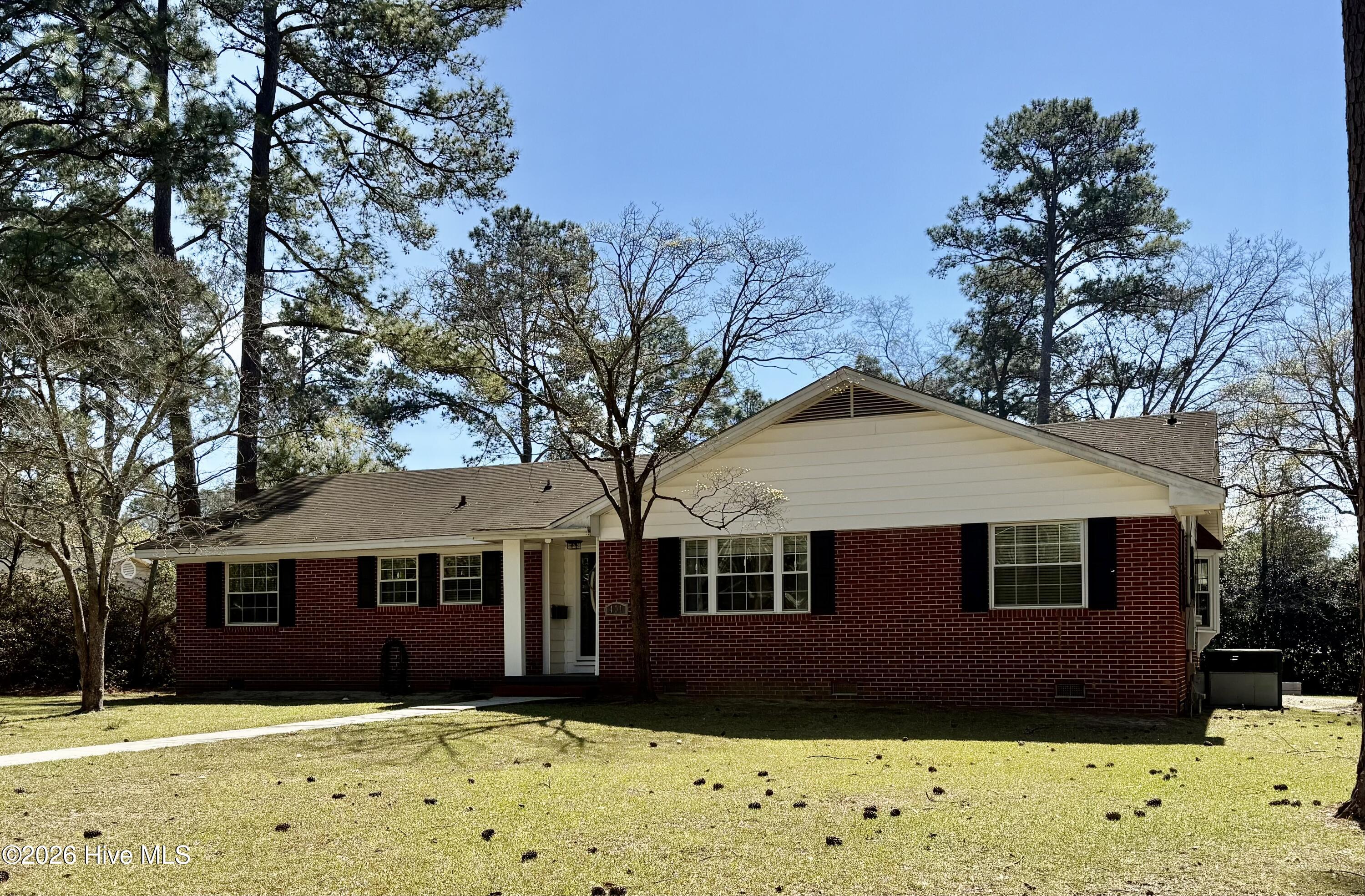 401 Hawthorne Street Hamlet, NC 28345 - Photo 1 of 46 Main