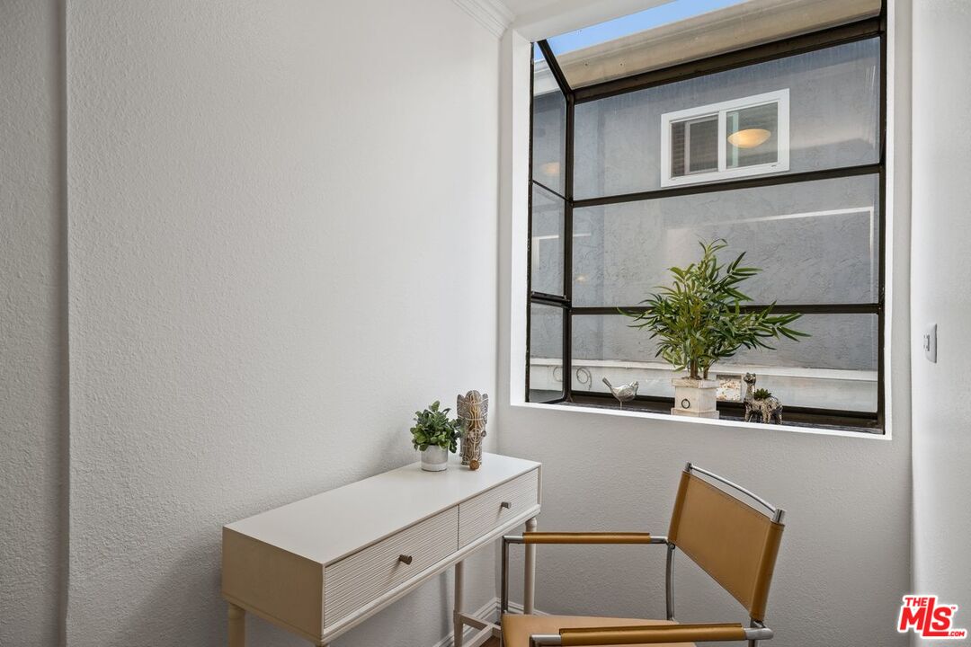 30 Quarterdeck Street, Unit 1 Marina del Rey, CA 90292 - Photo 12 of 37