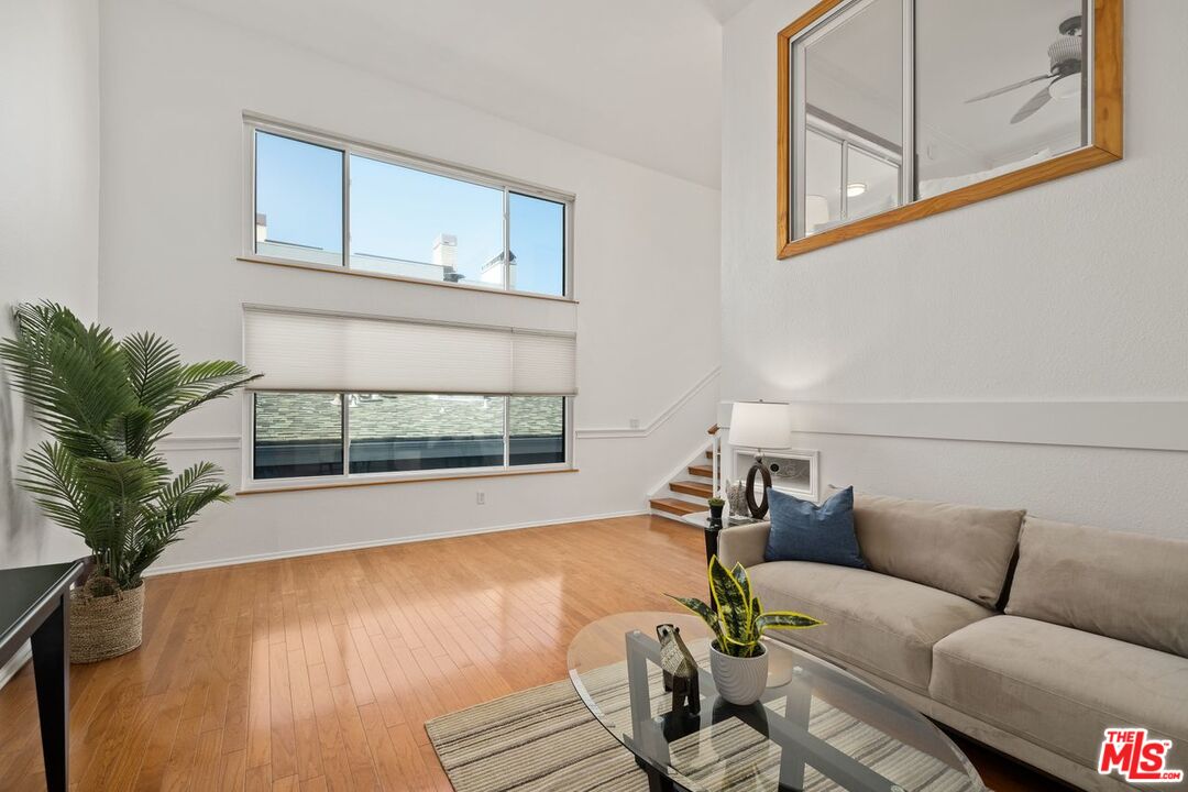 30 Quarterdeck Street, Unit 1 Marina del Rey, CA 90292 - Photo 21 of 37