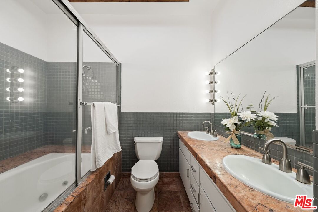 30 Quarterdeck Street, Unit 1 Marina del Rey, CA 90292 - Photo 28 of 37