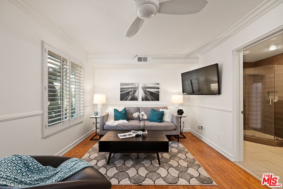 30 Quarterdeck Street, Unit 1 Marina del Rey, CA 90292 - Photo 5 of 37