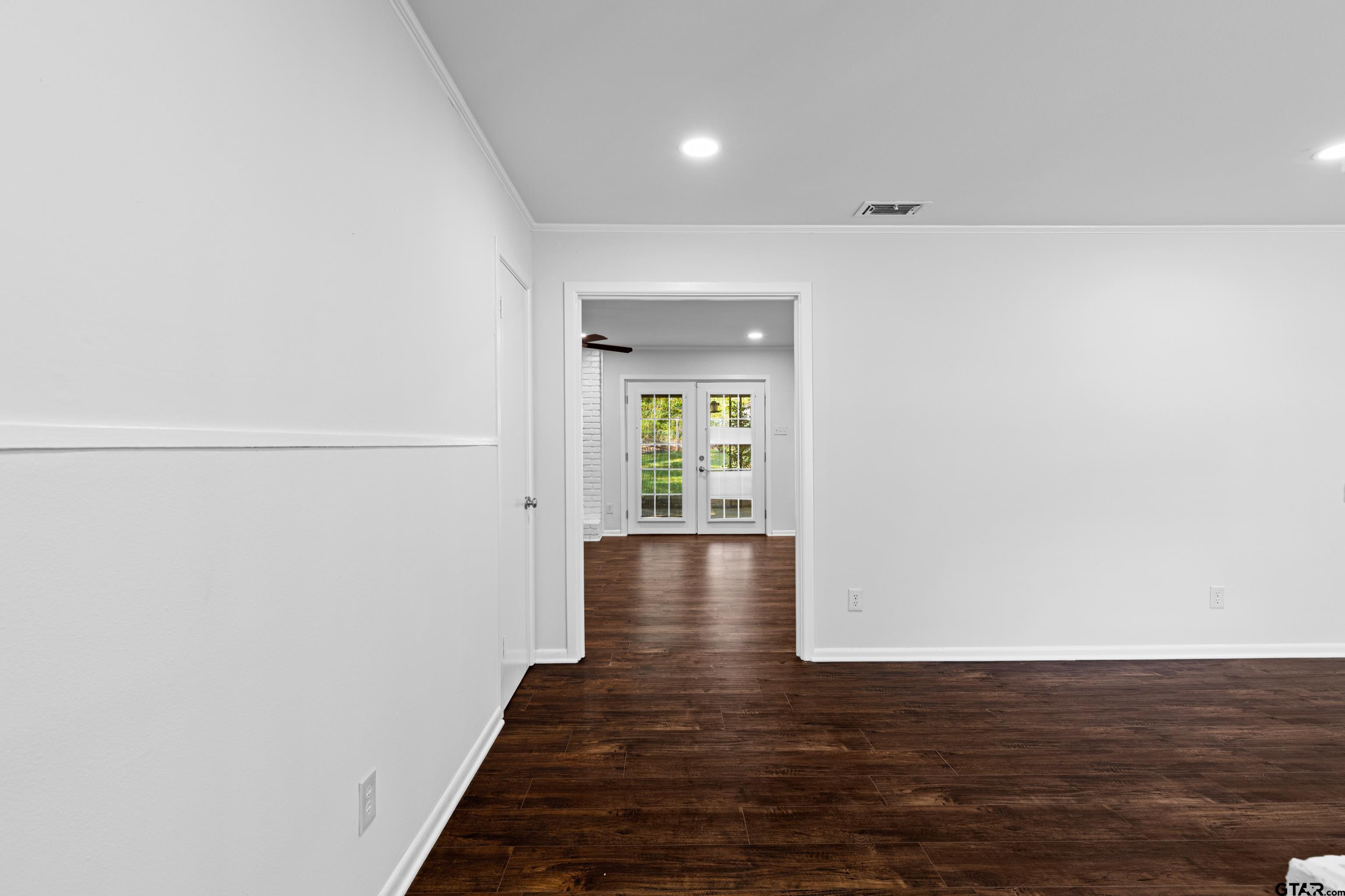 7 Lindsey Lane Longview, TX 75601 - Photo 5 of 36 a view of livingroom with wooden floor