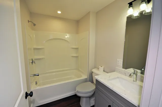 $3,450 | 40 Beech Street, Unit 40A, Bristol, NH 03222