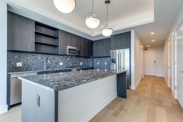 $6,550 | 8119 Douglas Avenue, Unit 206, Dallas, TX 75225