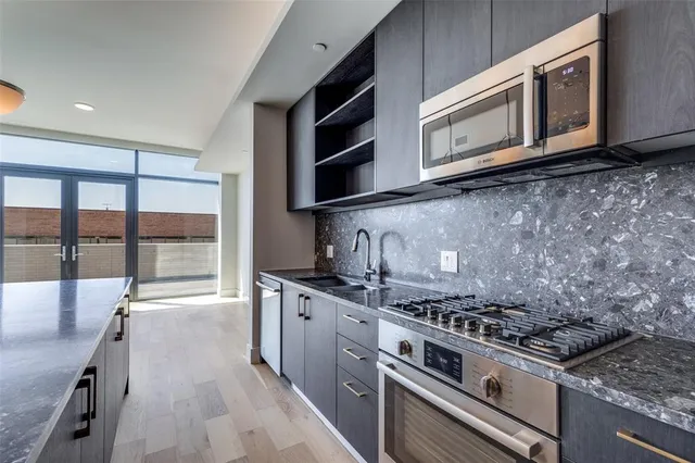 $6,550 | 8119 Douglas Avenue, Unit 206, Dallas, TX 75225