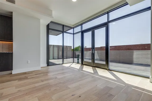 $6,550 | 8119 Douglas Avenue, Unit 206, Dallas, TX 75225