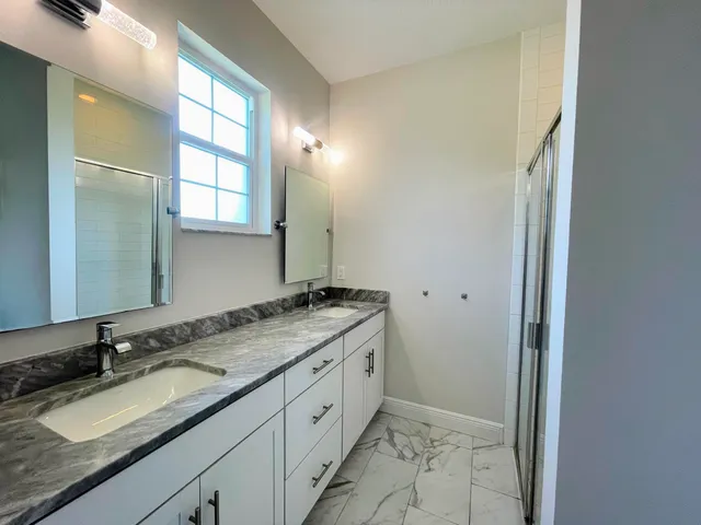 $2,600 | 4980 Southeast Railway Avenue, Stuart, FL 34997