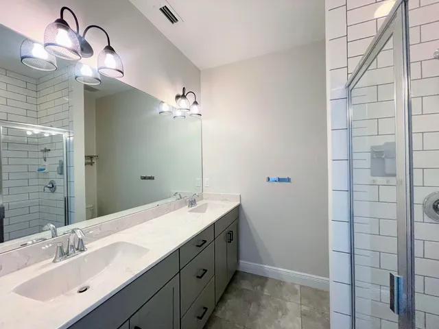 $2,600 | 4980 Southeast Railway Avenue, Stuart, FL 34997