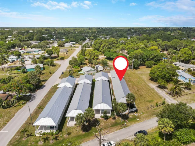 $2,600 | 4980 Southeast Railway Avenue, Stuart, FL 34997