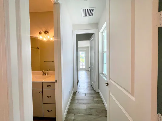 $2,600 | 4980 Southeast Railway Avenue, Stuart, FL 34997