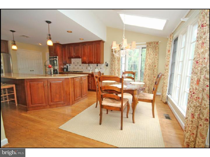 865 Springbank Lane Wayne, PA 19087 - Photo 12 of 25 Breakfast Room