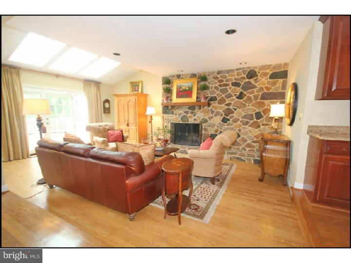 865 Springbank Lane Wayne, PA 19087 - Photo 13 of 25 Family Room