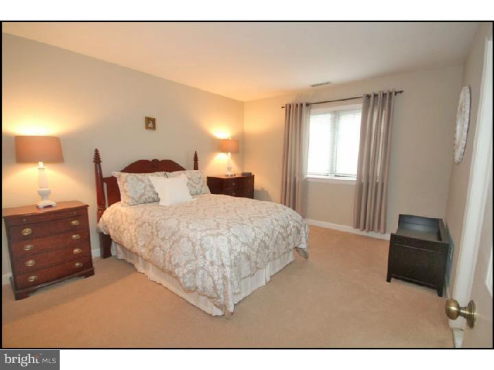 865 Springbank Lane Wayne, PA 19087 - Photo 19 of 25 Bedroom 2