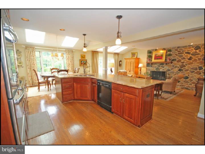 865 Springbank Lane Wayne, PA 19087 - Photo 10 of 25 Kitchen
