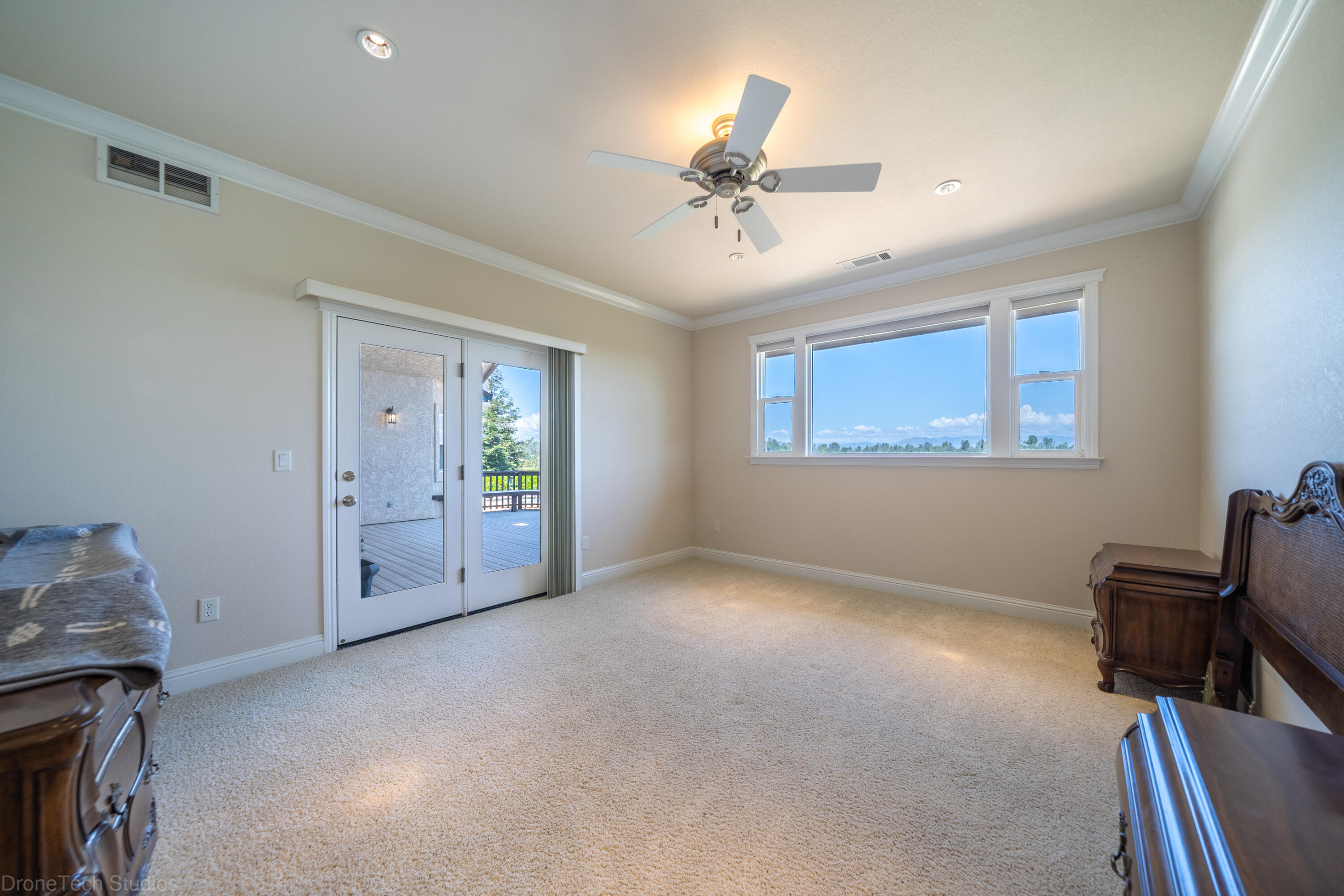 6930 Amber Ridge Drive Anderson, CA 96007 - Photo 14 of 54 6930 Amber Ridge Dr-23