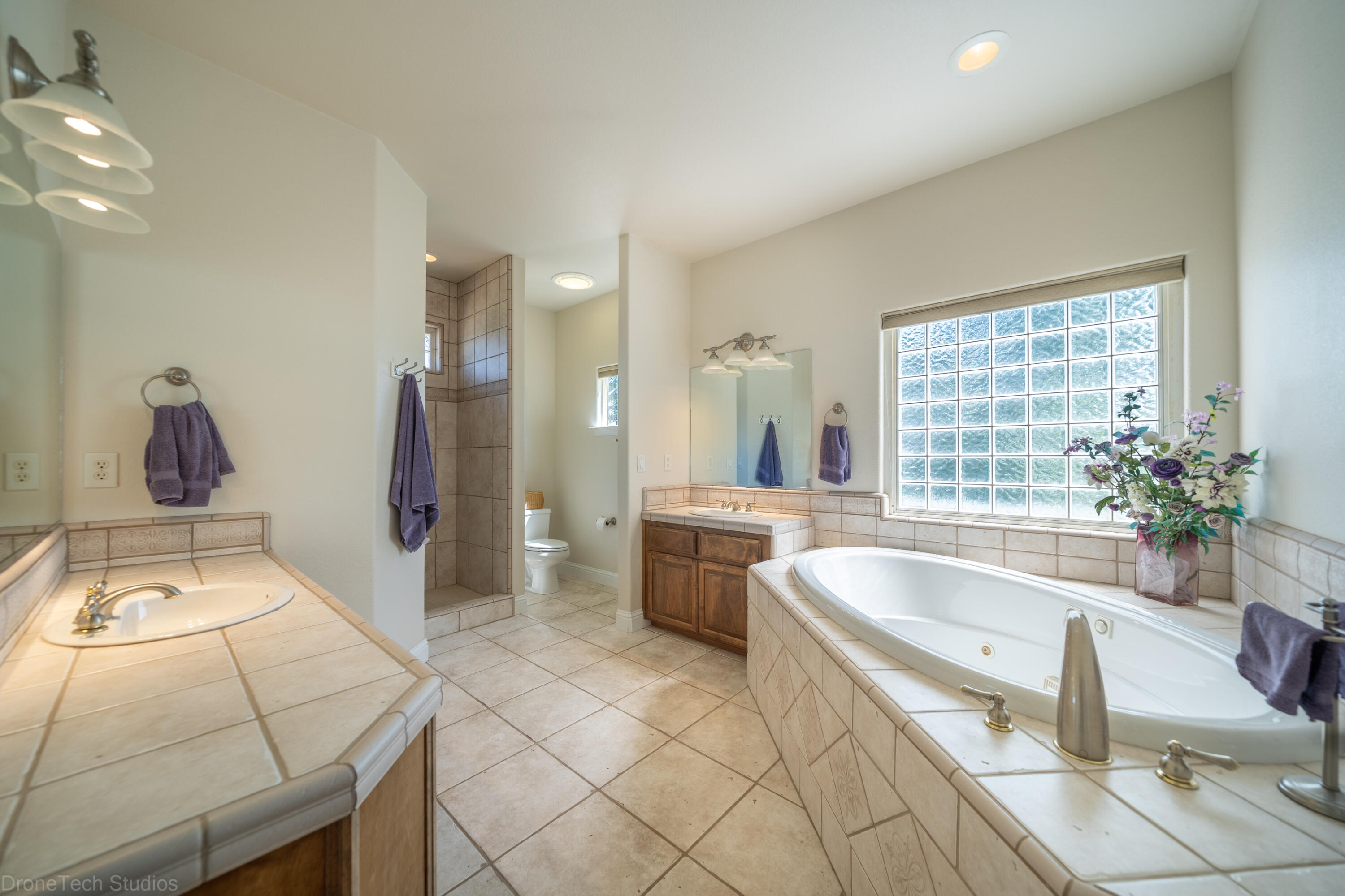 6930 Amber Ridge Drive Anderson, CA 96007 - Photo 16 of 54 6930 Amber Ridge Dr-26