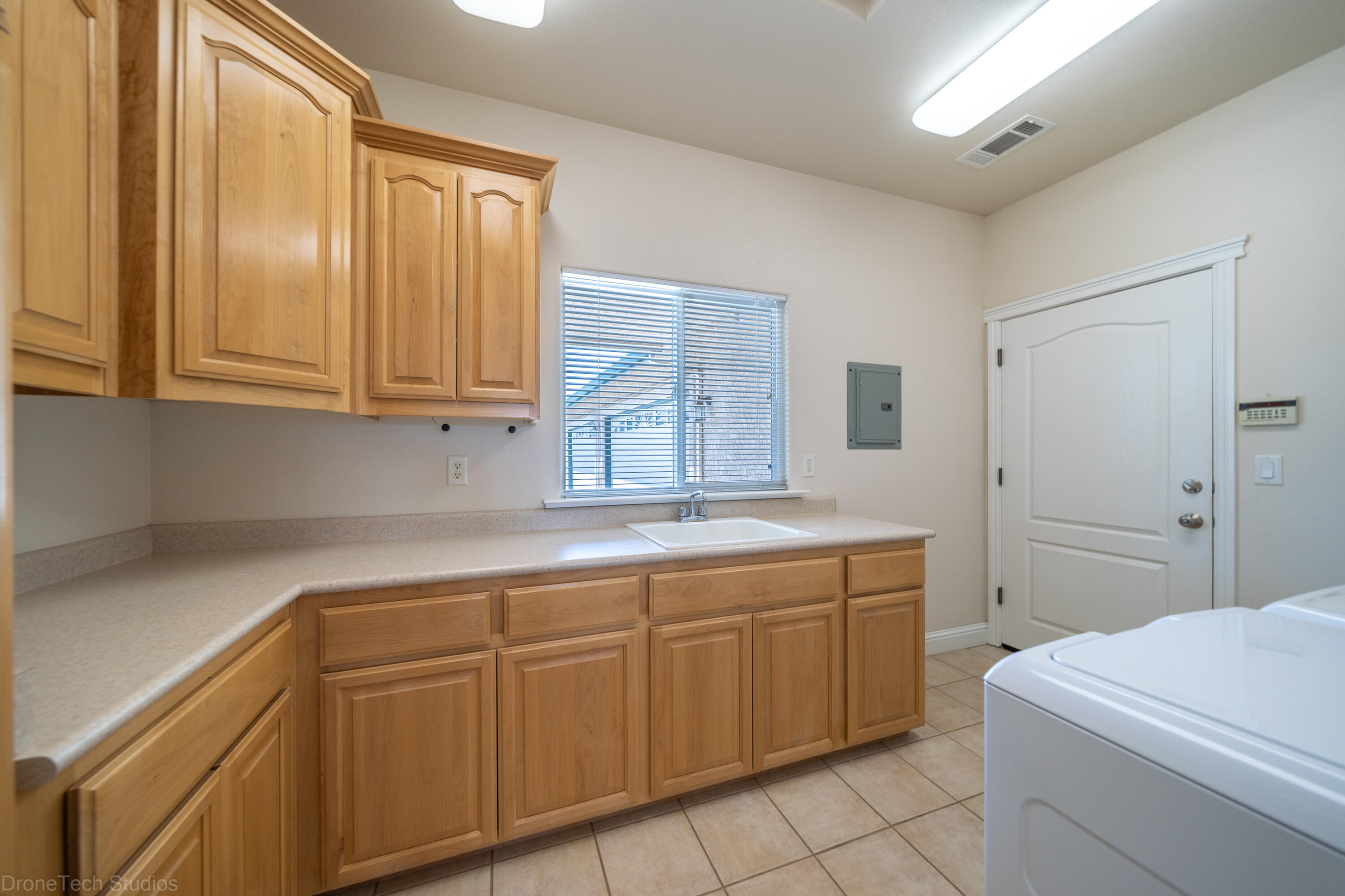 6930 Amber Ridge Drive Anderson, CA 96007 - Photo 26 of 54 6930 Amber Ridge Dr-40