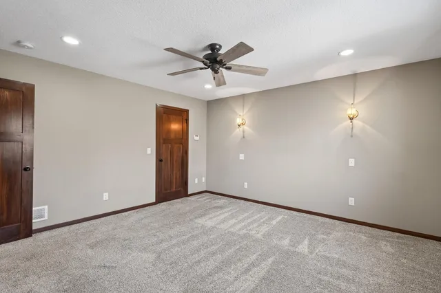 $500,000 | 25882 101st Street Northwest, Zimmerman, MN 55398