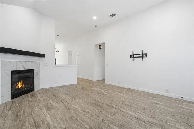 $2,895 | 7040 Alcala, Grand Prairie, TX 75054