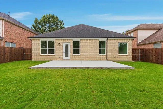 $2,895 | 7040 Alcala, Grand Prairie, TX 75054