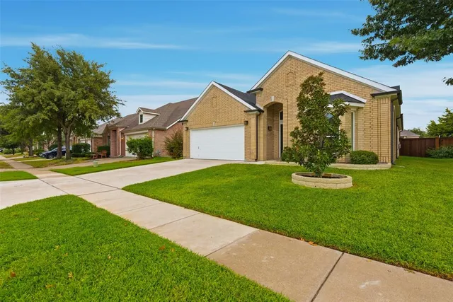$2,895 | 7040 Alcala, Grand Prairie, TX 75054