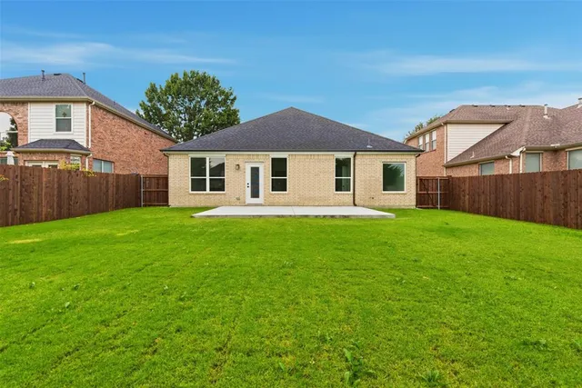 $2,895 | 7040 Alcala, Grand Prairie, TX 75054